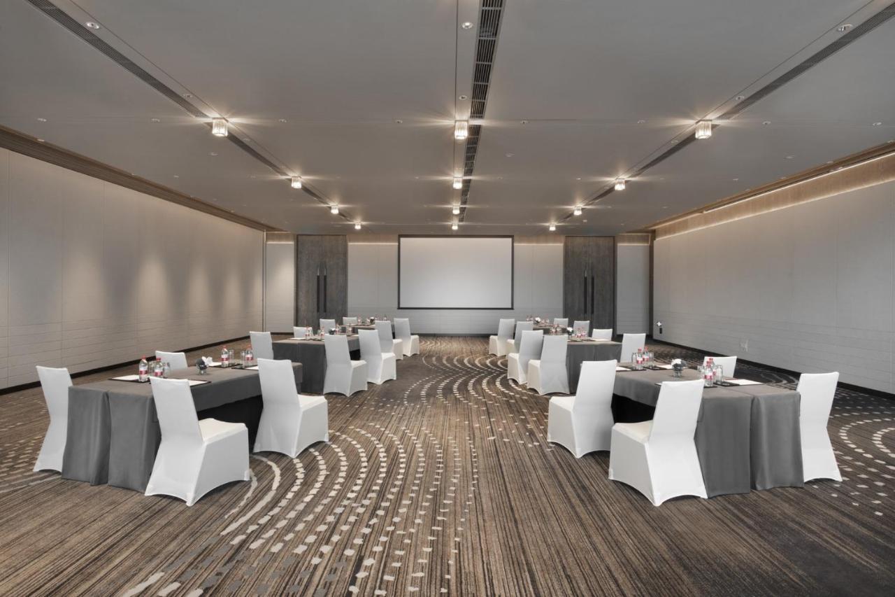 Crowne Plaza Wuhan Optics Valley By Ihg Exterior foto